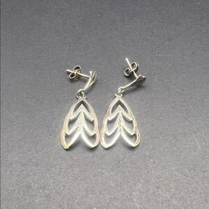 Elegant Silver Leaf Earrings